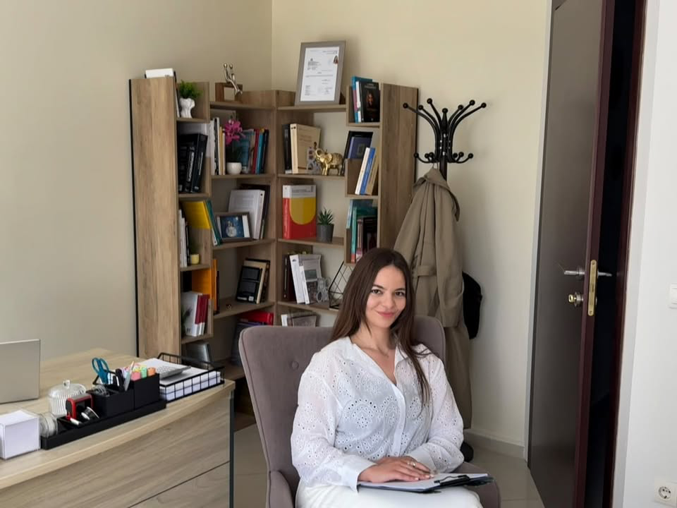 Η Άννα Τσαούση στο ιατρείο της στα Ιωάννινα